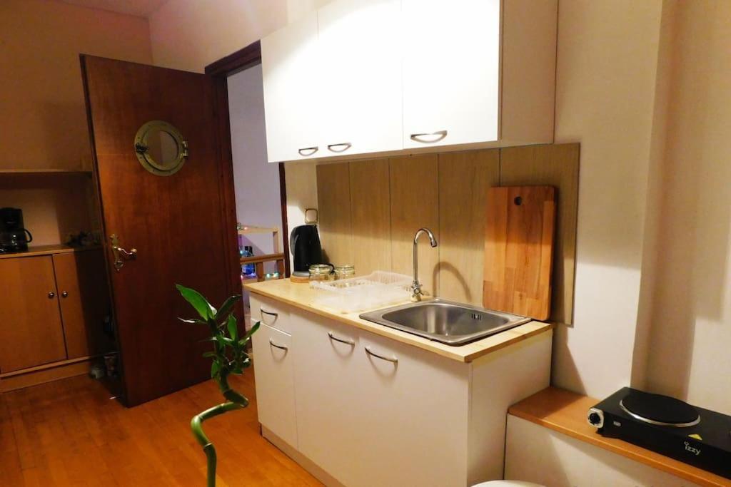Marco Polo'S Mooring Cozy Navy House Apartment Anavyssos Exterior photo